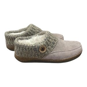 Clarks Women's Suede Moccasin Slippers Cozy Fur Lined Button Accent Gray Size 8M